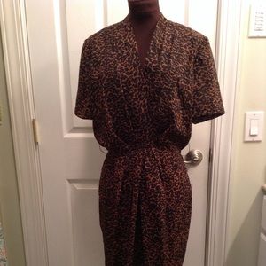 Leopard print dress PRICE ✂️